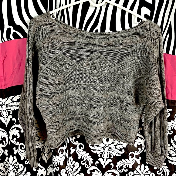 ‼️SOLD‼️ Vintage Y2K - Love H-81 Brand - Gray, Batwing, Boat Collar. Women’s Sm - Picture 5 of 8